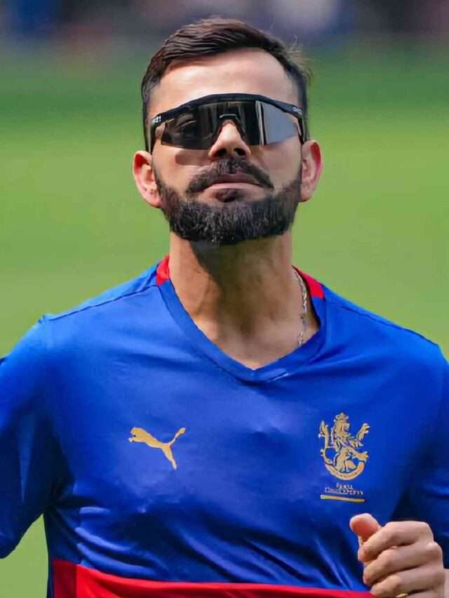 Virat Kohli is back with RCB ahead of clash with CSK on 22th March.